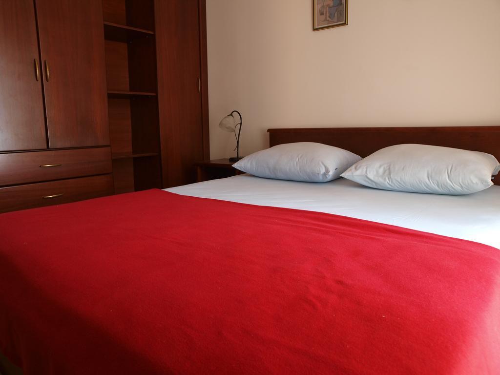 Apartments Obala Dragovic Petrovac Quarto foto